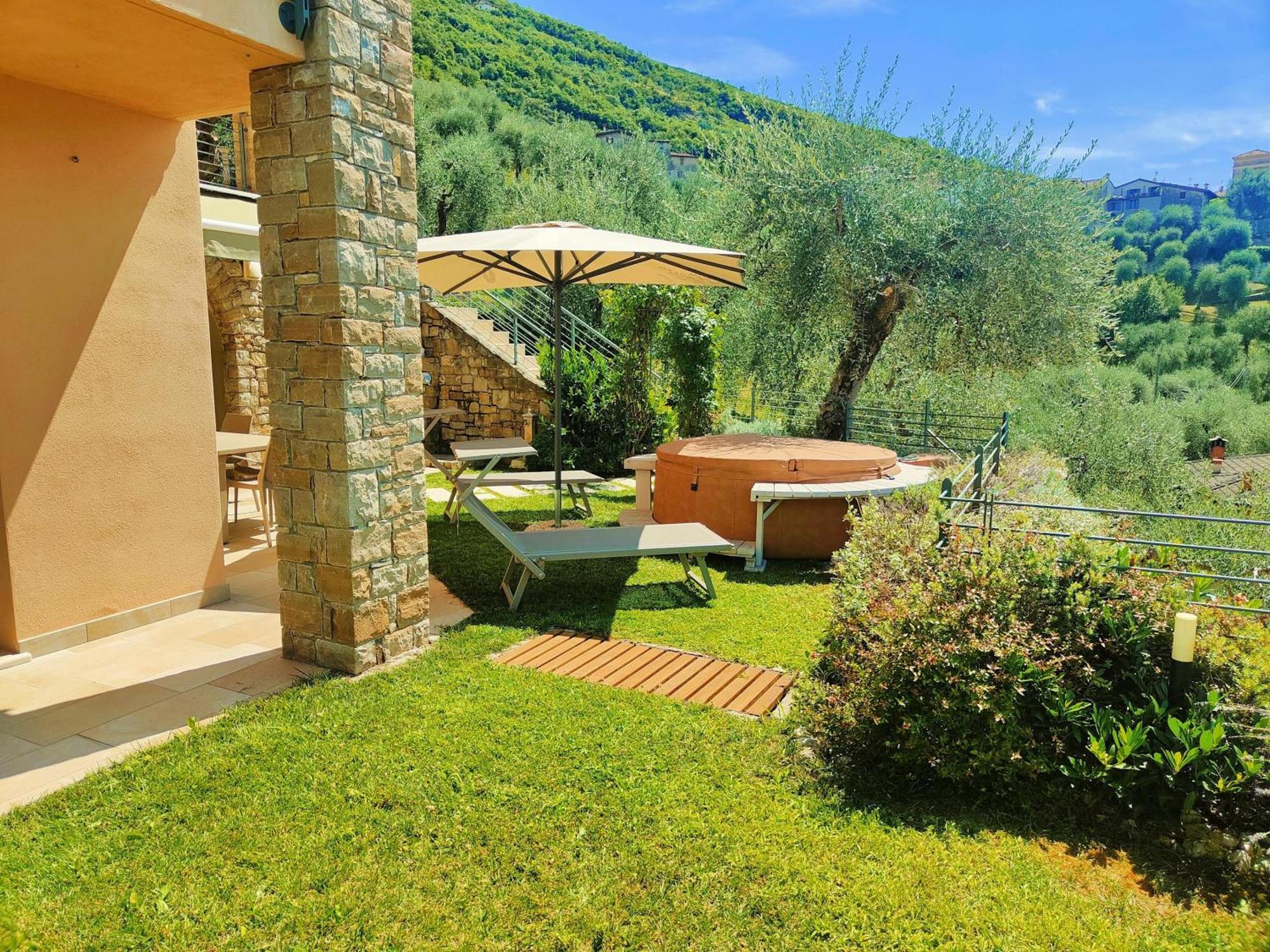 Villa Al Feudo เบรนโซเน ซูล การ์ดา ภายนอก รูปภาพ
